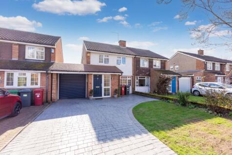 Meadfield Road, Langley, SL3