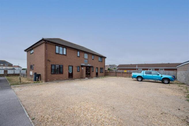 -Flat 2, 27a Creek Road 2.jpg