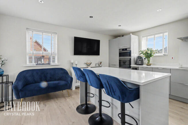 4 bed Detached for sale Image 2