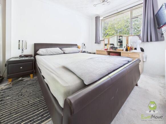 CAM01543G0-PR0137-STILL045