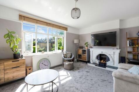 Staines Avenue, Cheam, SM3