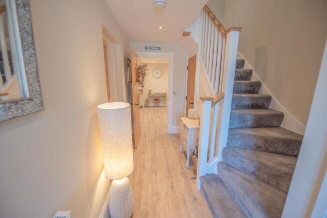 3 bed Semi-Detached for sale Image 5