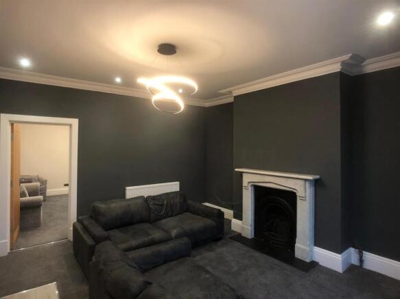 1 bed Apartment to rent Image 10