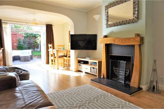 Lounge/Dining Room