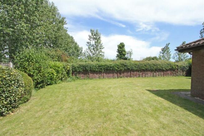 IMG_2440 lawn corner.jpg