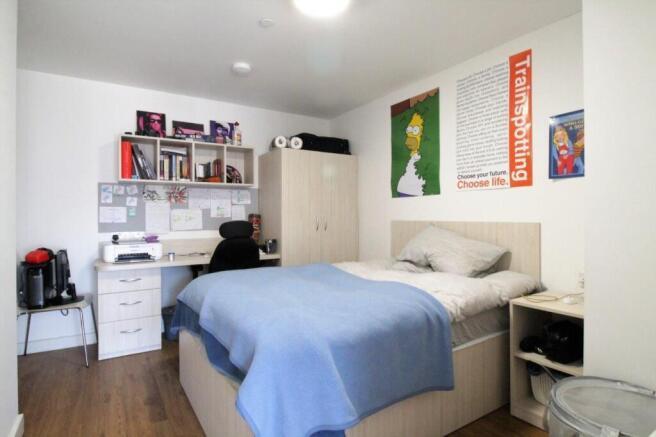 2 Steele Court Bedroom.jpg