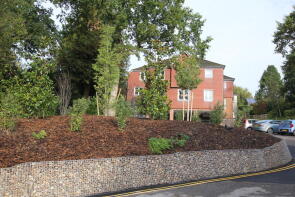 16, Risingholme Court, High Street, Heathfield TN21 8GB