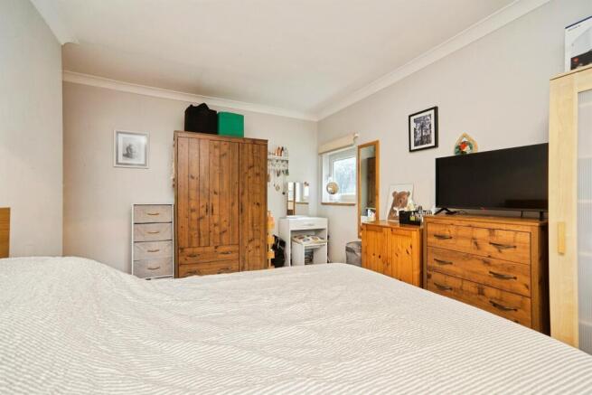 2 bed Apartment for sale Image 7