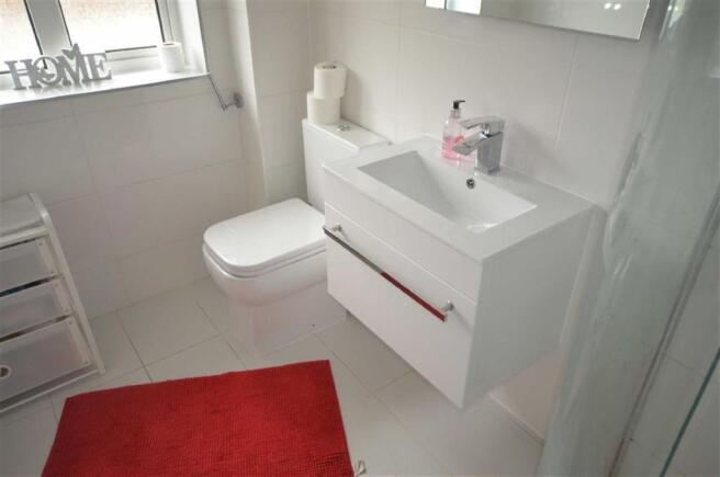 Shower room WC: