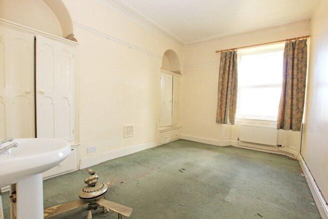 6 bed Terraced for sale Image 8