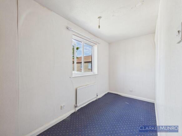 3 bed Semi-Detached for sale Image 6