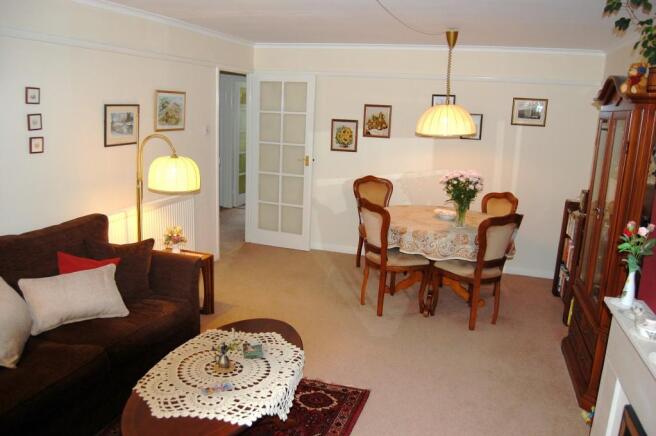 Lounge 2