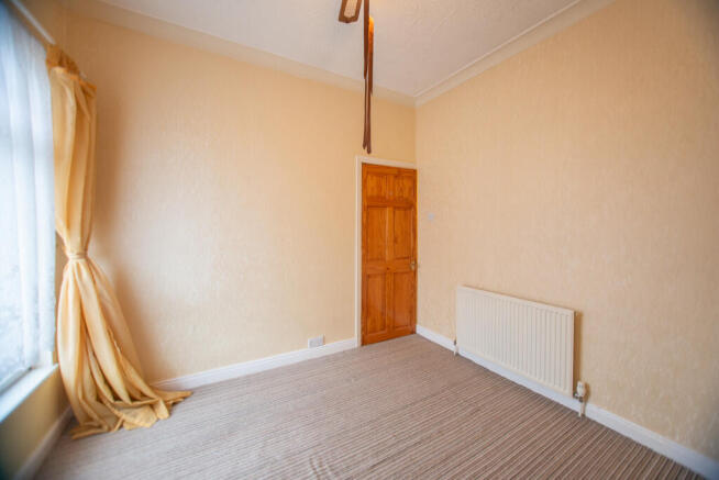 2 bed Terraced to rent Image 12