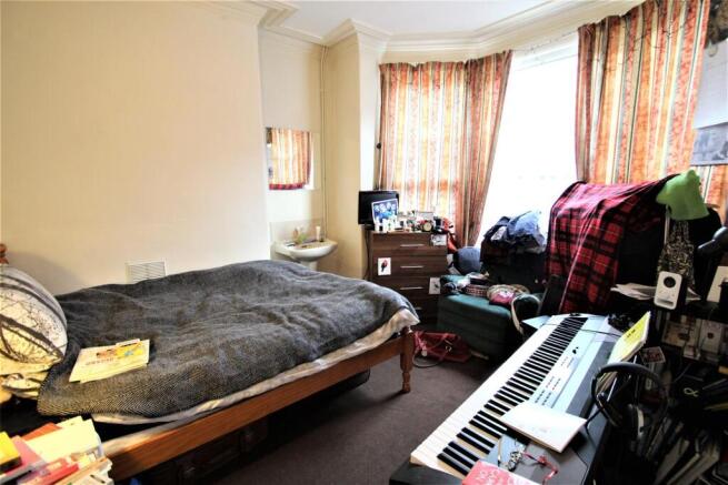 5 bed Terraced to rent Image 6