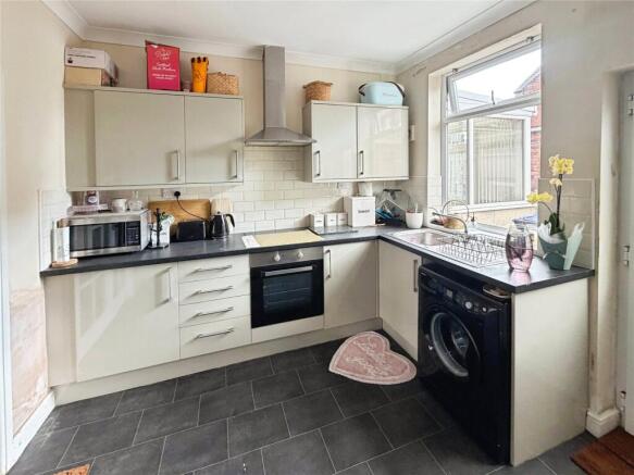 2 bed Terraced for sale Image 6