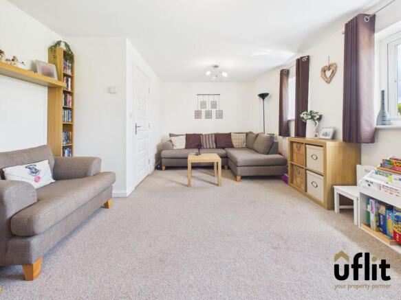 3 bed Semi-Detached for sale Image 4