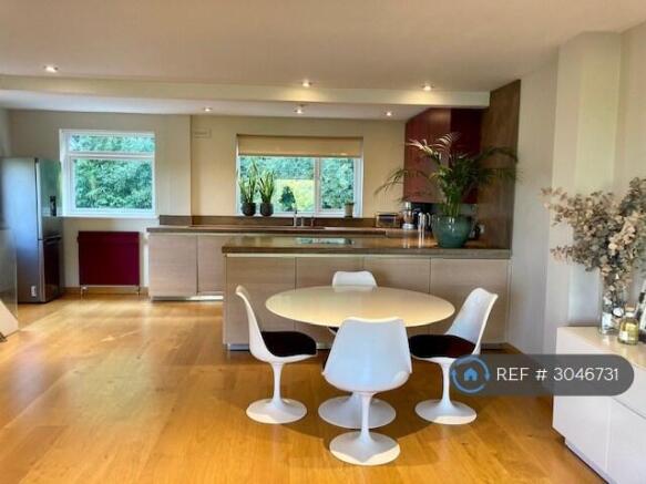 Open Plan Modern Kitchen