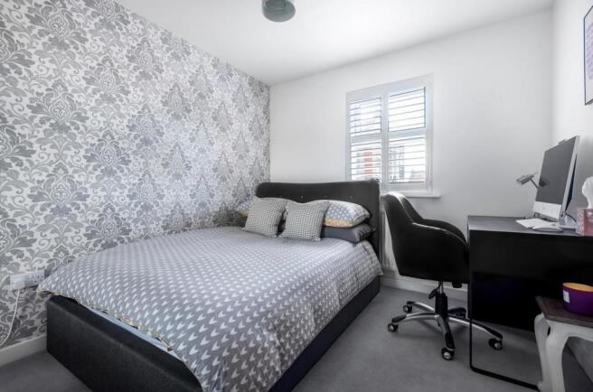 Bushey. Walton Road. Bed 2.jpg