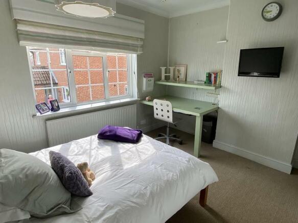 bed3.jpg