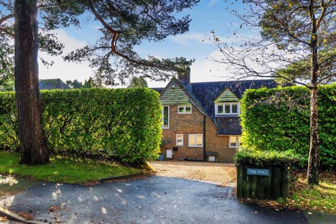 house. estate agency Hindhead