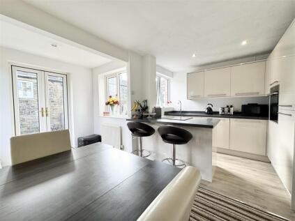 Church Close, Shepley, Huddersfield, HD8 8HD