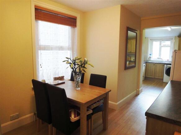 DINING AREA: