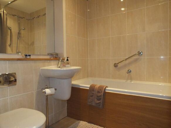 Family Bathroom WC