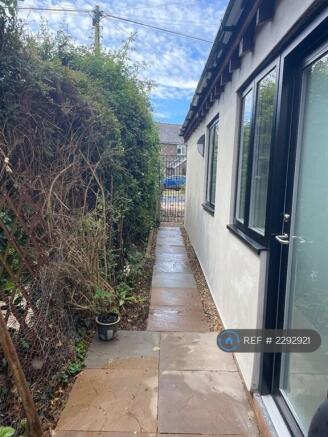 2 Bed Annex Side Access And Patio