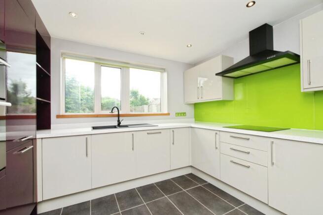 3 bed Semi-Detached for sale Image 10
