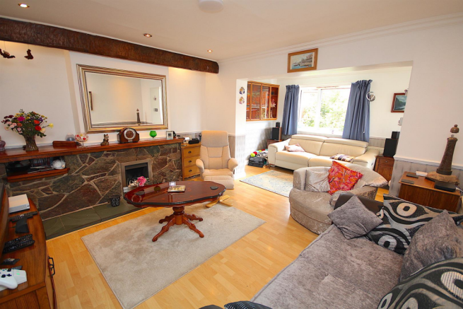 Enlarged Lounge