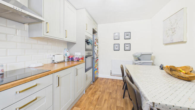 CAM04968G0-PR0088-STILL006