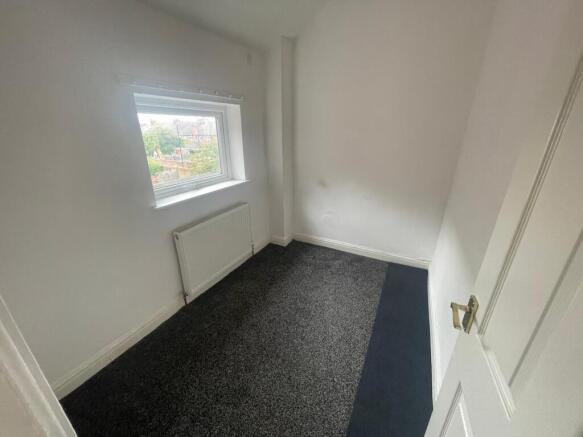 3 bed Terraced for sale Image 11