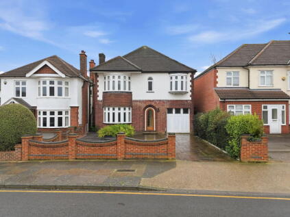 Claremont Gardens, Upminster, RM14