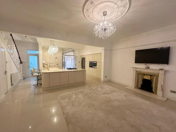 Lounge kitchen