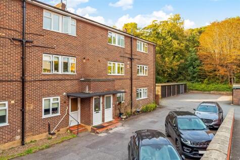 Yateley Court, Hayes Lane, Kenley