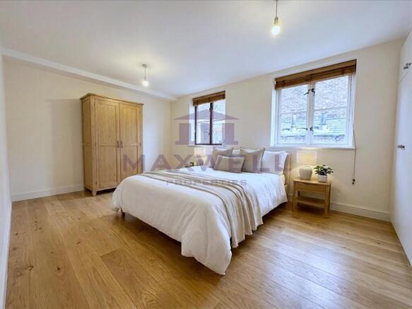 2-Bedroom Apartment with Parking ¿ Kingsley Mews,
