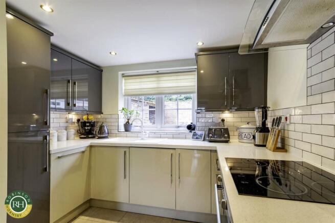 fitted kitchen