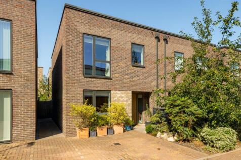 Knightly Avenue, Cambridge, Cambridgeshire, CB2