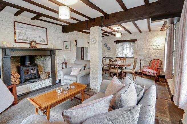 Sitting/Dining Room