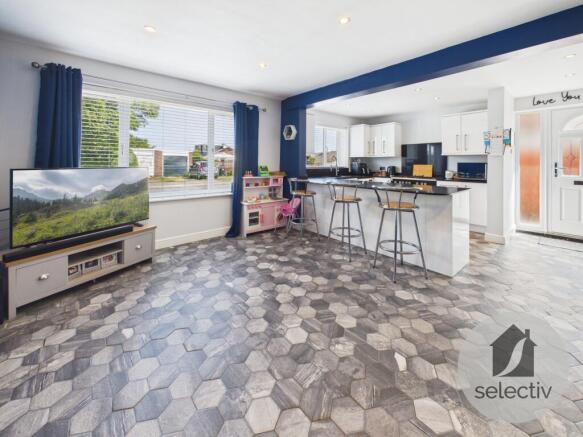 2 bed Semi-Detached Bungalow for sale Image 5