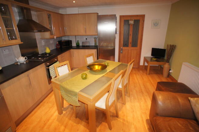 Kitchen diner 2