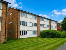 23, Ringley Oak, Horsham RH12 4AU
