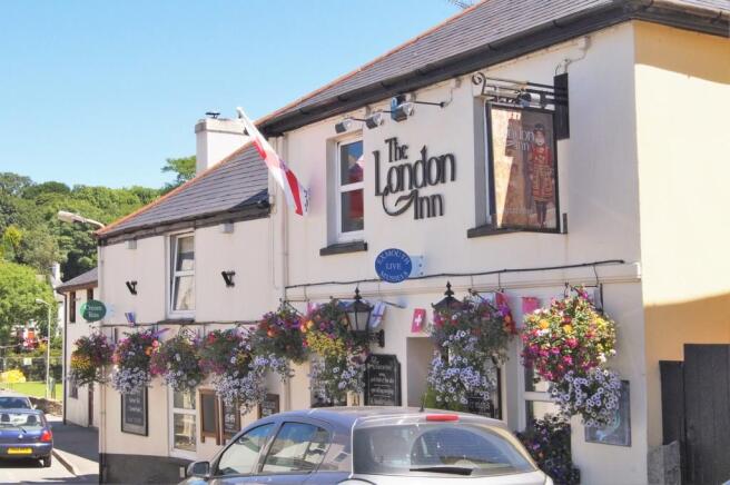 THE LONDON INN PU...