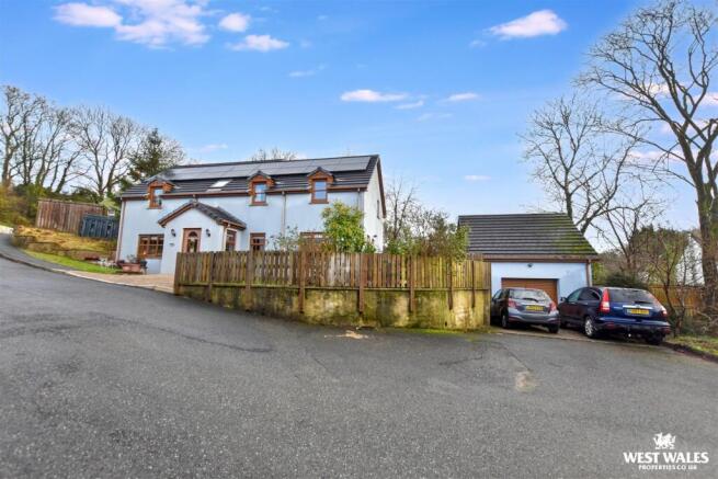 3 - 2025-12-12T203820.163.jpg