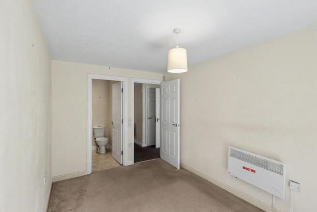 2 bed Apartment for sale Image 10