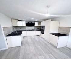 87a, Low Lane, Birstall, Batley WF17 9HB