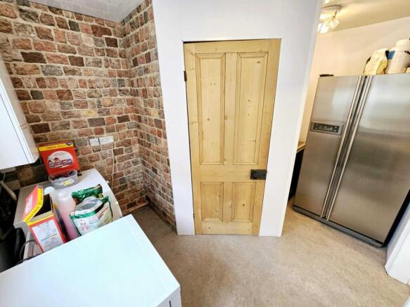 4 bed Terraced for sale Image 9