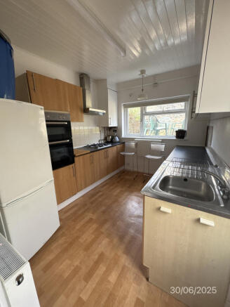 4 bed terraced house for sale Tewkesbury Street,