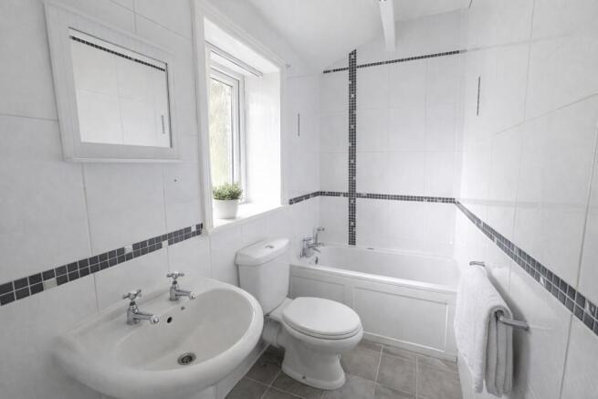 2 bed Terraced for sale Image 6