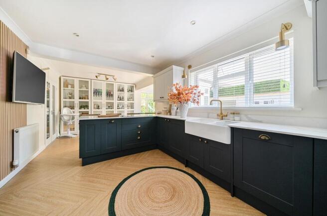 kitchen1.jpg
